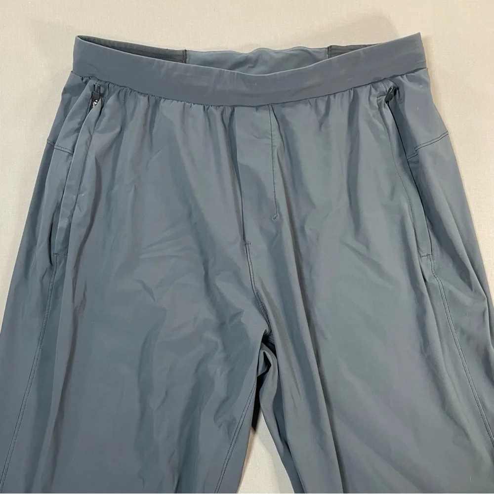 Lululemon Surge Joggers (Regular), Lightweight, Zips at Cuffs - Mens Medium